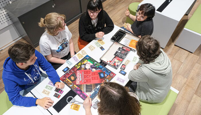 Spielende Personen