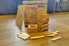 Stapel Kapla Bausteine