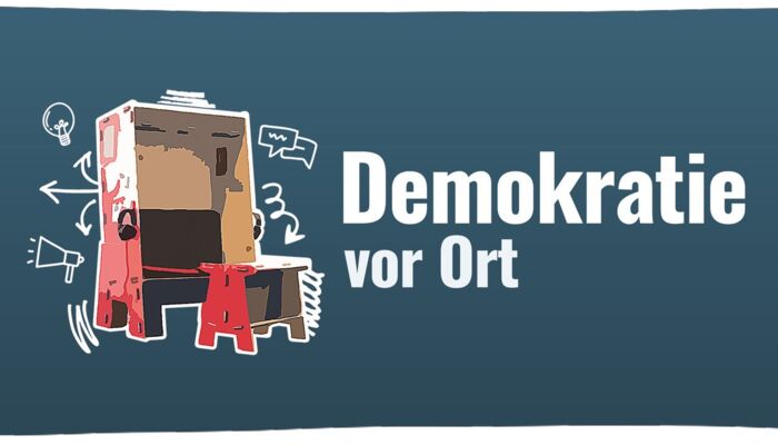 Bild einer Werkbank und dem Schriftzug Demokratie vor Ort