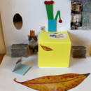 Eine aufgeklappte Pop-up-Postkarte