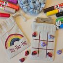 Tic-Tac-Toe aus Steinchen