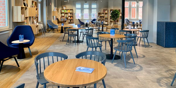 Blick ins Café "Schmidtchen im Hühnerposten"