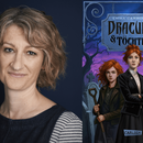 Eine Collage: links ist ein Foto der Autorin Emma Carroll zu sehen, auf dem sie lächelnd in die Kamera blickt. Rechts das Cover ihres Kinderromans "Dracula und Toechter".".
