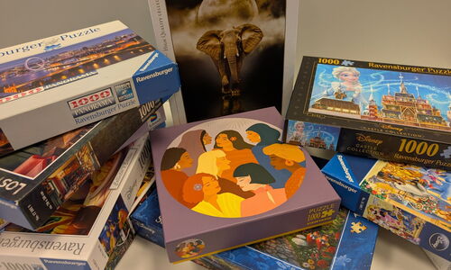 Stapel mit Puzzles