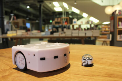 Roboter Thymio und Ozobot