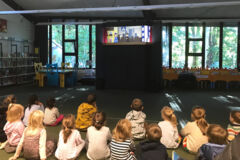 Verkehrskasper-Aufführung in der Bücherhalle Farmsen