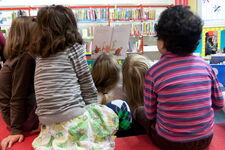Vorlesende Kinder