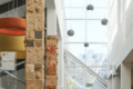 Lampen im Eingangsbereich der Bücherhalle Kirchdorf