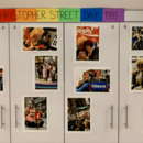 Fotowand mit Fotos vom "Christopher Street Day 1999".