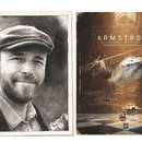 Ein gemaltes Portrait vom Autor Thorben Kuhlmann und das Buchcover von "Armstrong. Die abenteuerliche Reise einer Maus zum Mond"