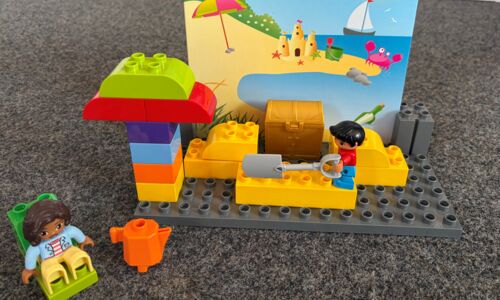 Lego StoryTales Figuren und Legosteine