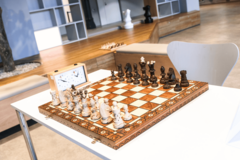 Schachbrett mit Figuren