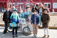 Schulkinder vor dem Lastenfahrrad der Bücherhallen Hamburg