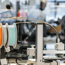 Abbildung eines 3D-Druckers Tinkercad, 2 Rollen Filament