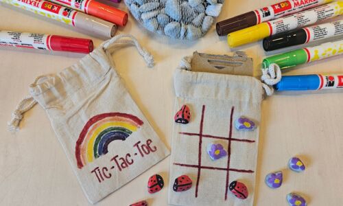 Tic-Tac-Toe aus Steinchen