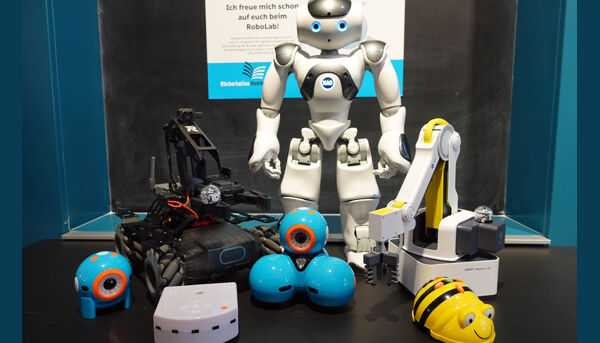 NAO, Robo Master, Thymio, Beebot