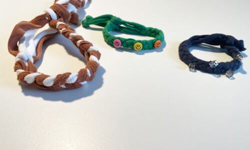 Drei upgecycelte Armbänder
