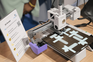 3D-Drucker beim Drucken von Lesezeichen