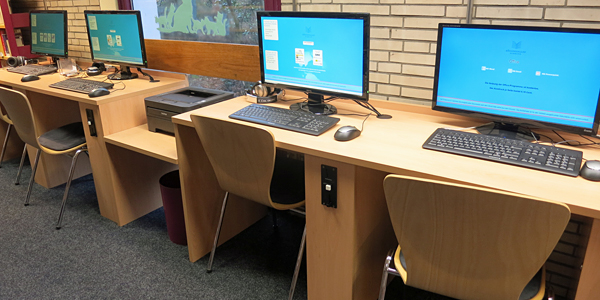 Kunden-PCs in der Bücherhalle Eimsbüttel