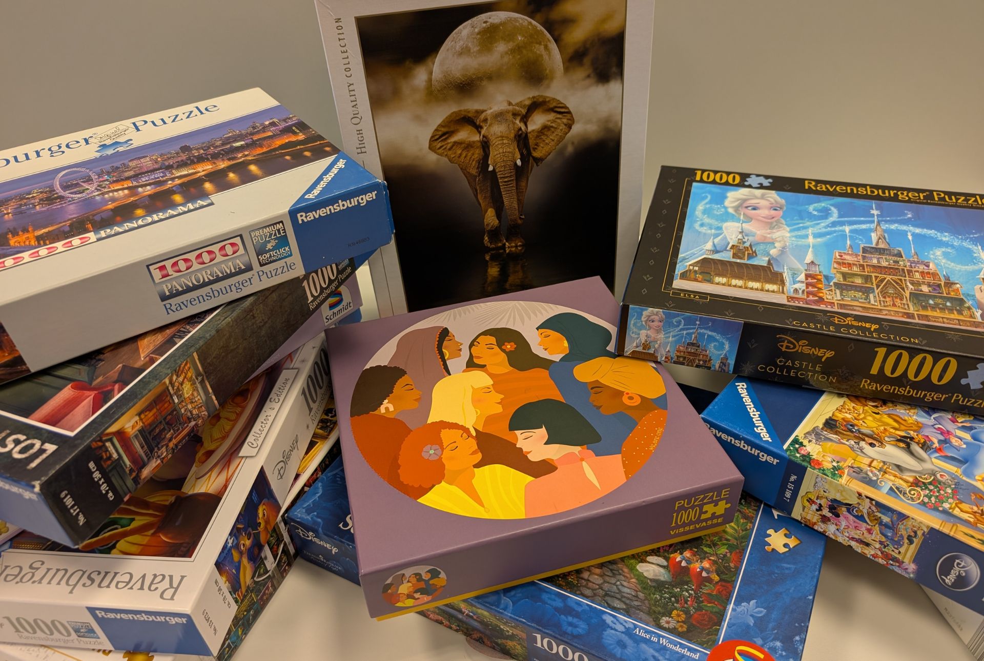 Stapel mit Puzzles