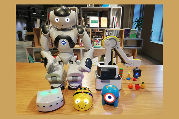NAO, Robo Master, Thymio, Beebot