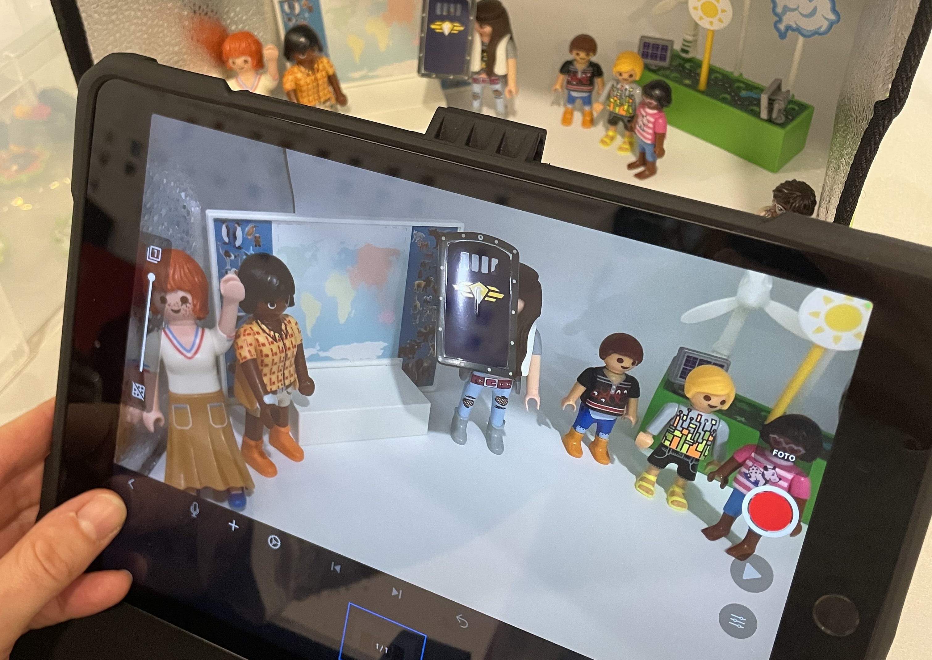 Entwickle dein eigenes Zukunfts- Filmszenario mit Playmobil-Figuren